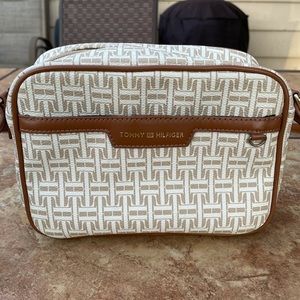 Tommy Hilfiger Crossbody Purse